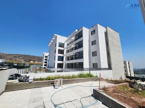 Departamento En Venta De 5 D. En Las Condes. Sin Comisión