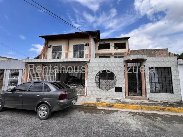 Vendo Casa En Urbanización Los Overos (turmero), Código 25-10487 Cm Leer Descripción 