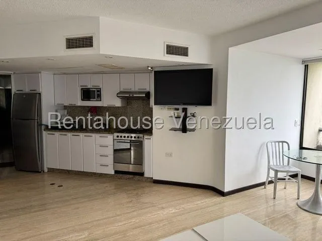 Tg Acogedor Apartamento Ubicado En Calle Cerrada, Vigilancia Privada Y Bella Vista Al Ávila, En Venta En Colinas De Bello Monte 25-16797 Ys 
