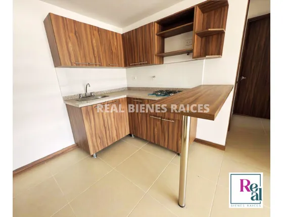 Apartamento En Venta  2do Piso En Unidad Cerrada Con Ascensor