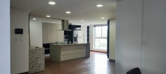 Inmobiliaria Jr Ofrece Lujo, Privacidad, Confort, Exclusividad, Entretenimiento, Seguridad, Apartamento Remodelado, Edificio Iceberg, Urbanización Jardín Mañongo..