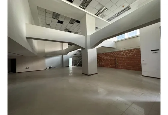 Se Vende/alquila Local Comercial 667m² La California