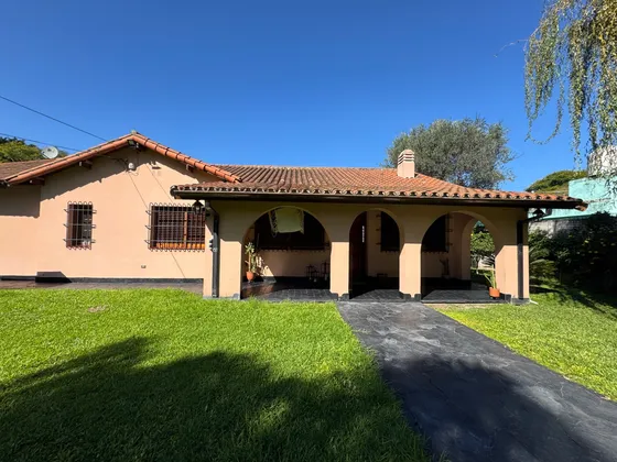 Chalet A La Venta En Rafael Calzada