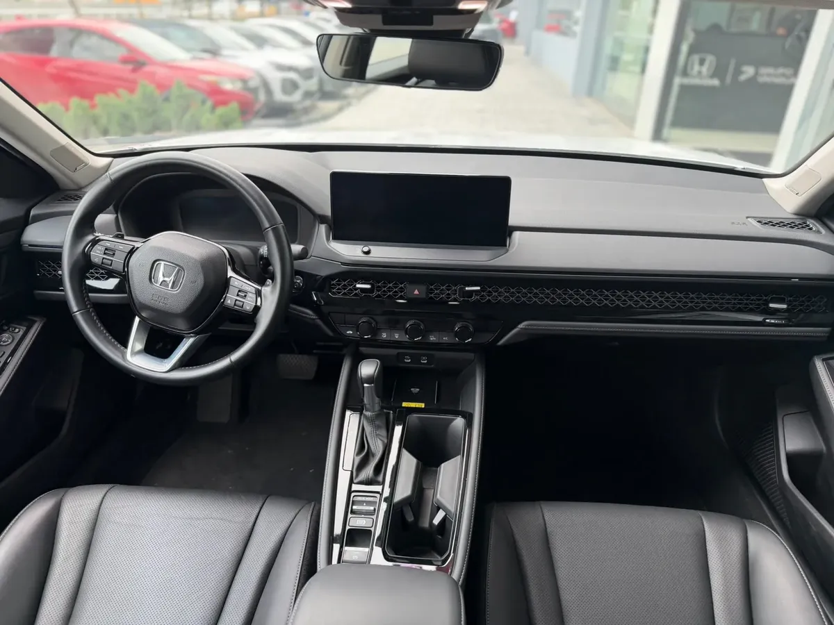 Honda Accord 2025 Touring Hev