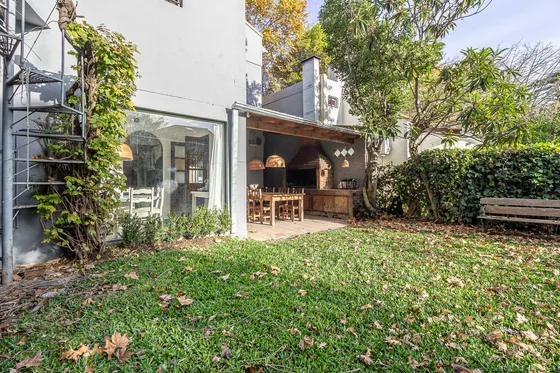 Casa 2 Dos Plantas A La Venta En Beccar (vias Libertador) 4 Dormitorios Jardín Galería Pileta. Tren