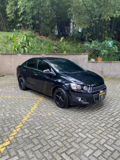 Chevrolet Sonic 1.6 Lt 5 Gasolina Y Gas