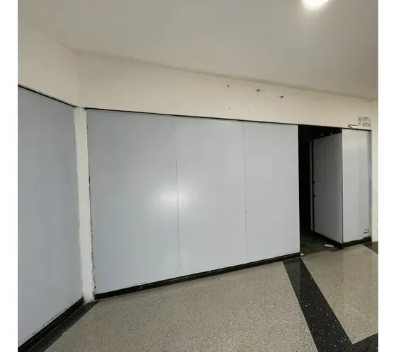 Alquiler De Local De 99 M², Centro Comercial En El Rosal