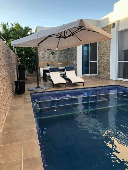Casa Campestre, Con Piscina Privada, En Moderno Condominio.
