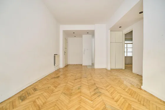Venta Departamento 3 Ambientes Con Patio En Recoleta