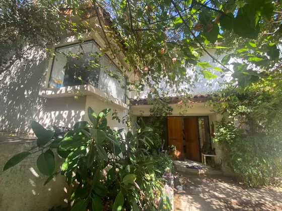 Casa Con Excelente Ubicación, 4d Y 3b, Metro Los Dominicos