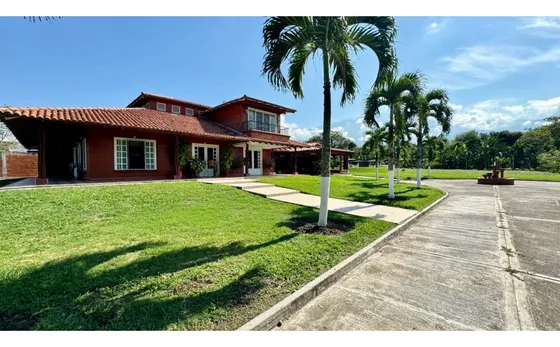 Hermosa Finca En Venta Santa Elena El Cerrito Valle Del Cauca Colombia