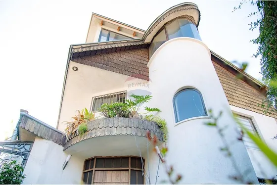 Casa Unica En Ñuñoa, Ideal Para Familias Grandes