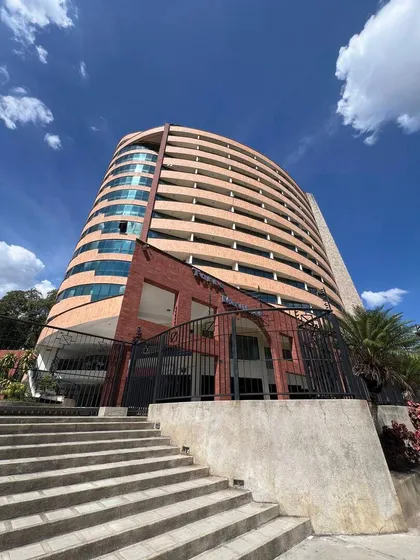 En  Venta Cómoda Oficina En La Torre Movilnet. Cod. 243159