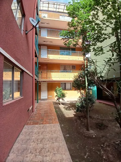 Arriendo De Depto. 2d+1 B Estacionamiento (170083)
