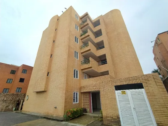 Se Vende Apartamento Tucacas Pra-033