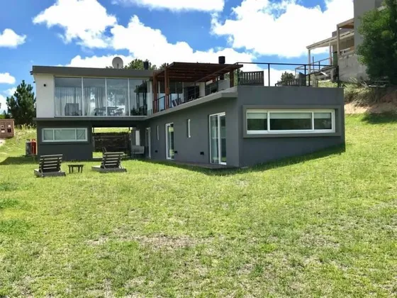 Casa  En Venta  4 Dormitorios En Costa Esmeralda, Costa Atlántica