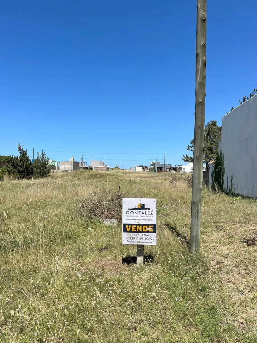 Plot on Calle 92 between 13 and 15