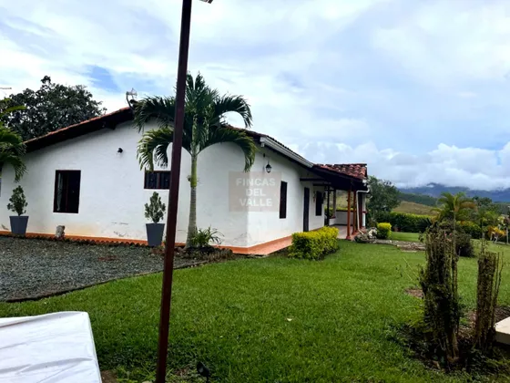 Km 34, 4.000 M2, Hermosa Finca Campestre En Venta Con Excelente Topografía