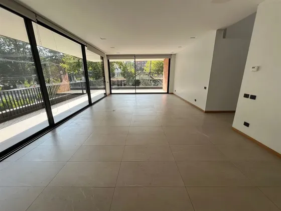 Amplio Penthouse Dúplex En Cantagallo De 4d + 5b