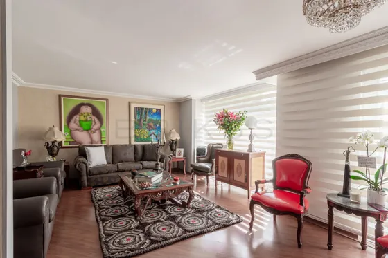 Casa En Venta En Country Club-usaquén. Cod V6382