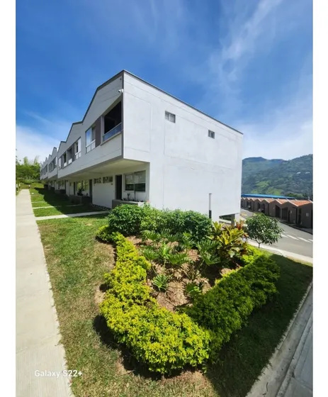 Casa Campestre En Venta En Manga Arriba Girardota