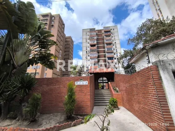 Se Alquila Apartamento En El Paraiso 