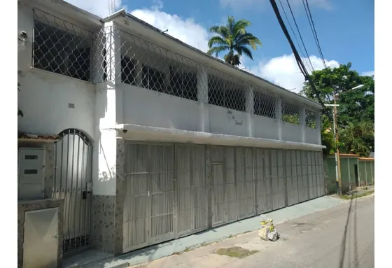 Dos Casas Con Tres Anexos En macarena Sur Los Teques