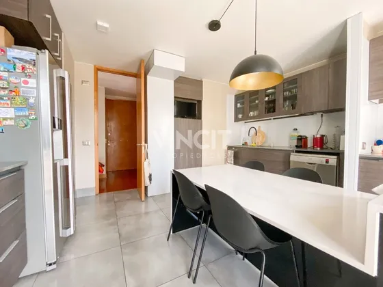 Departamento Amoblado En Arriendo De 2 Dorm. En Las Condes