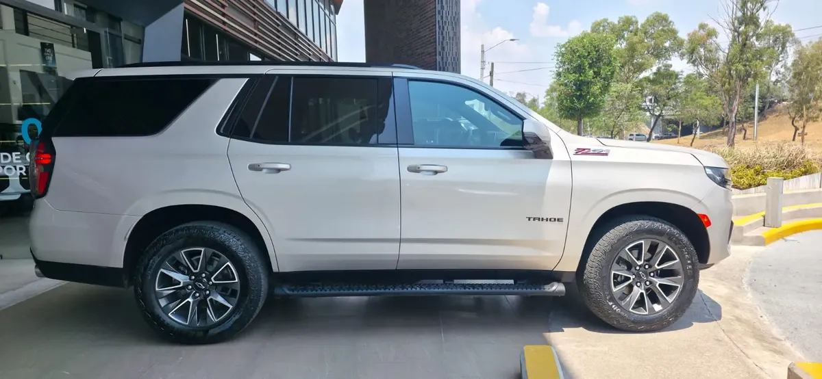 Chevrolet Tahoe 2023 6.2 Z71 4x4 At
