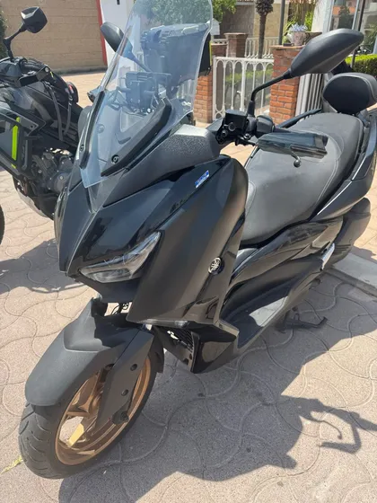 Xmax 300 Yamaha 2022 Con Extras. Como Nueva
