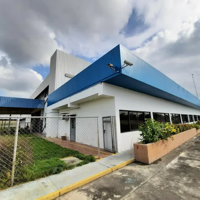 Fernando & Yosmar En Venta Galpon Industrial En Guacara, En La Zona Industrial El Nepe ( Solo Clientes)