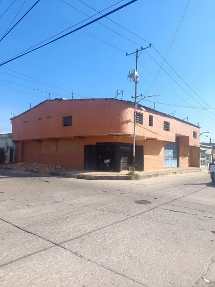 232991 Am* Venta De Galpon En Santa Rosa Valencia