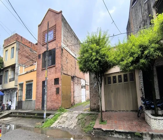 Venta  Bodega Y Lote Barrio Cristobal Colon