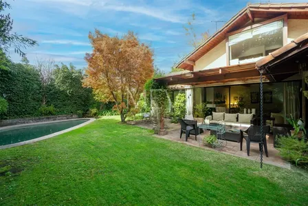 Casa En Venta De 3 Dorm. En Vitacura