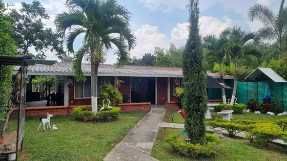Finca De 600m2 Con Piscina En Venta Santa Elena El Cerrito Valle