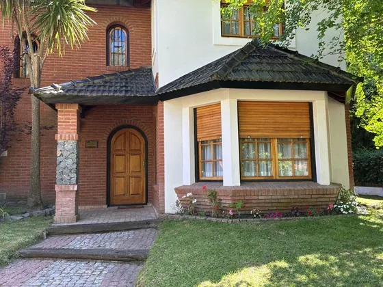 Casa Amueblada Barrio Norte Villa Gesell