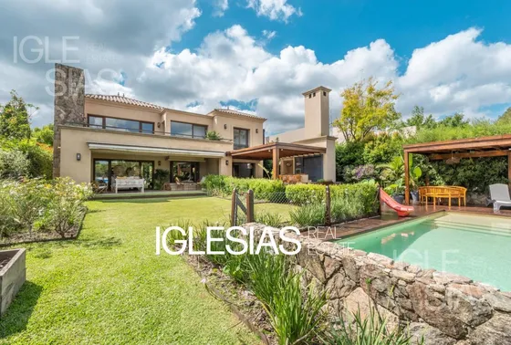 Casa En Venta Al Rio  4 Dormitorios En Santa Maria De Tigre
