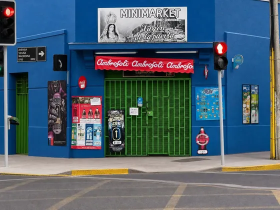 Local Comercial + Casa En Esquina De Alta Exposición