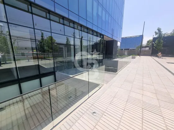 Local Comercial En Vitacura Estación Estoril
