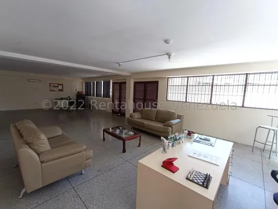 Local Comercial  En Alquiler   Bolivar Mepm Mls #24-4945