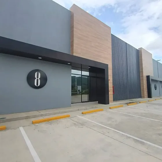 Se Vende Galpon De Oportunidad Con Financiamiento Y Planta Electrica Total 