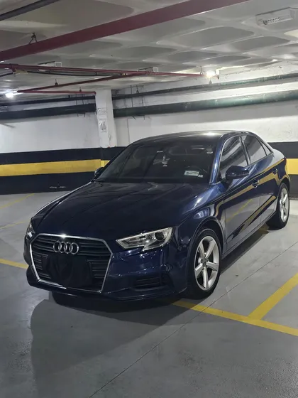 Audi A3 Sedan 1.4 Tfsi Ambiente Flex Tiptronic 4p