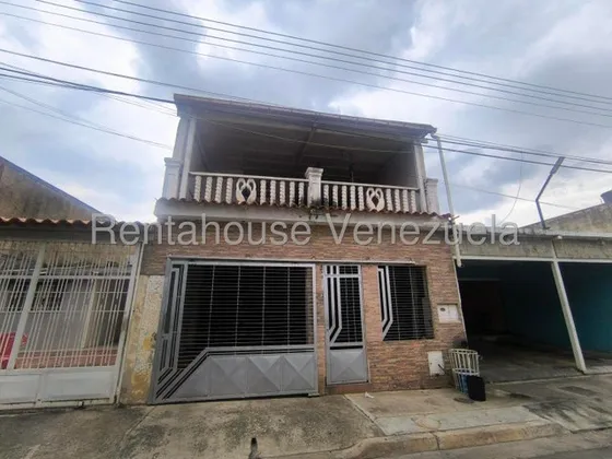 Casa Venta  240 Mts Dosplantas , Cocina Actualizada Los Caobos Valencia Carabobo Leida Falcon Lf25-16364