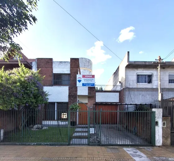 Oportunidad:casa+quincho+pileta+2 Cocheras 