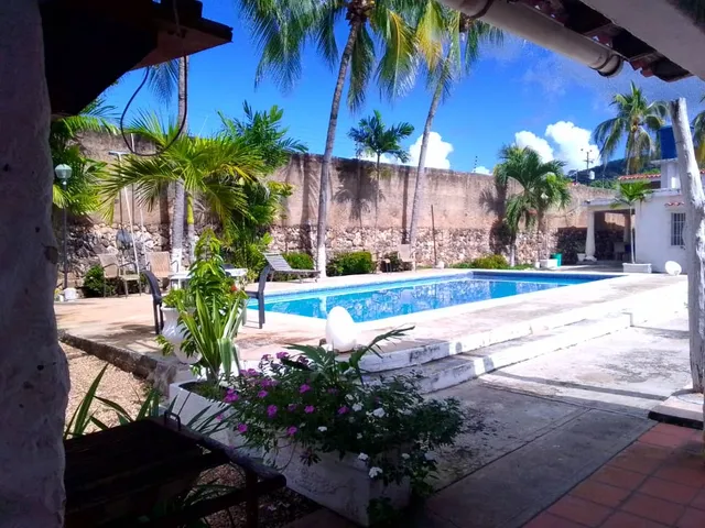 Tucacas Posada En Venta