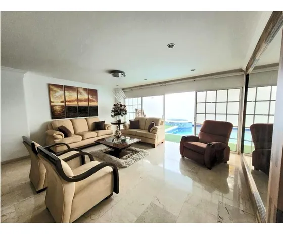 Casa Exclusiva En Ciudad Jardín Cali