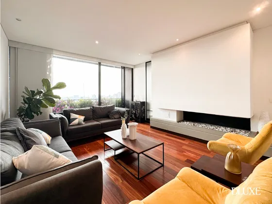Arriendo, Apartamento En Rosales Con Terraza, 3 Habitaciones