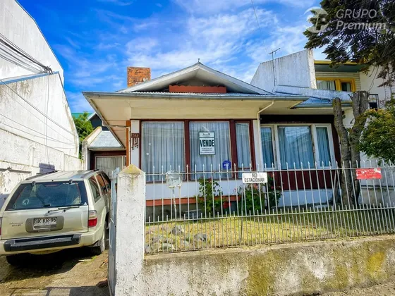 Casa En Venta De 3 Dorm. En Centro De Punta Arenas