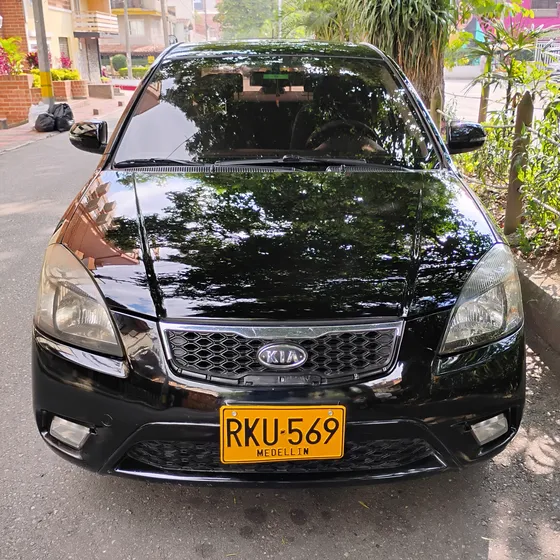 Kia Rio 1.6 5 P