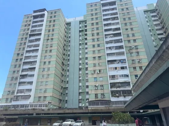 En Venta Apartamento En El Paraiso Ka 25-18568